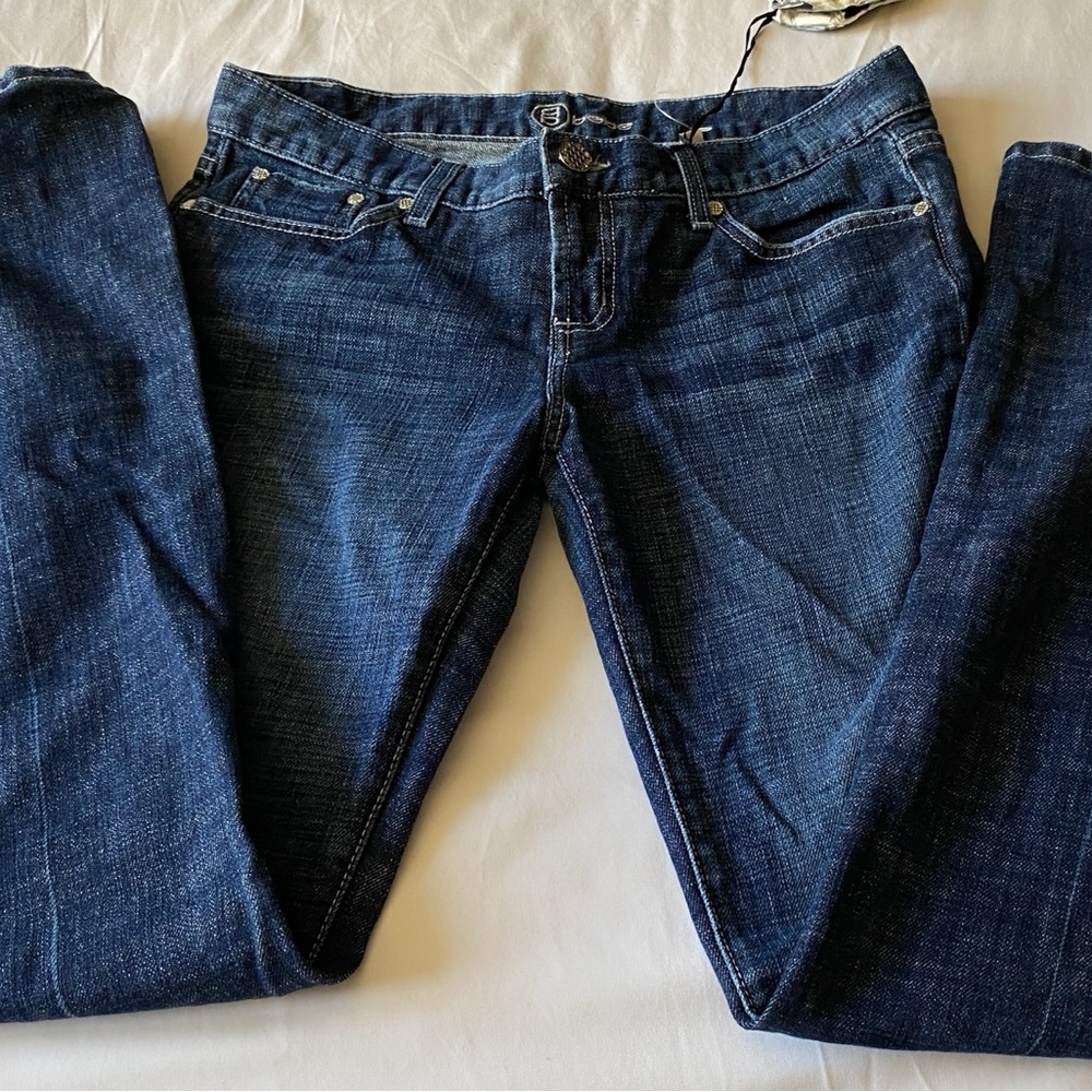 NWT BEBE Women's Blue Jeans with Rhinestones in Back Right Pocket! 🤩